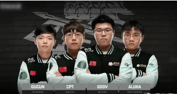 足教练组的 足教练组的