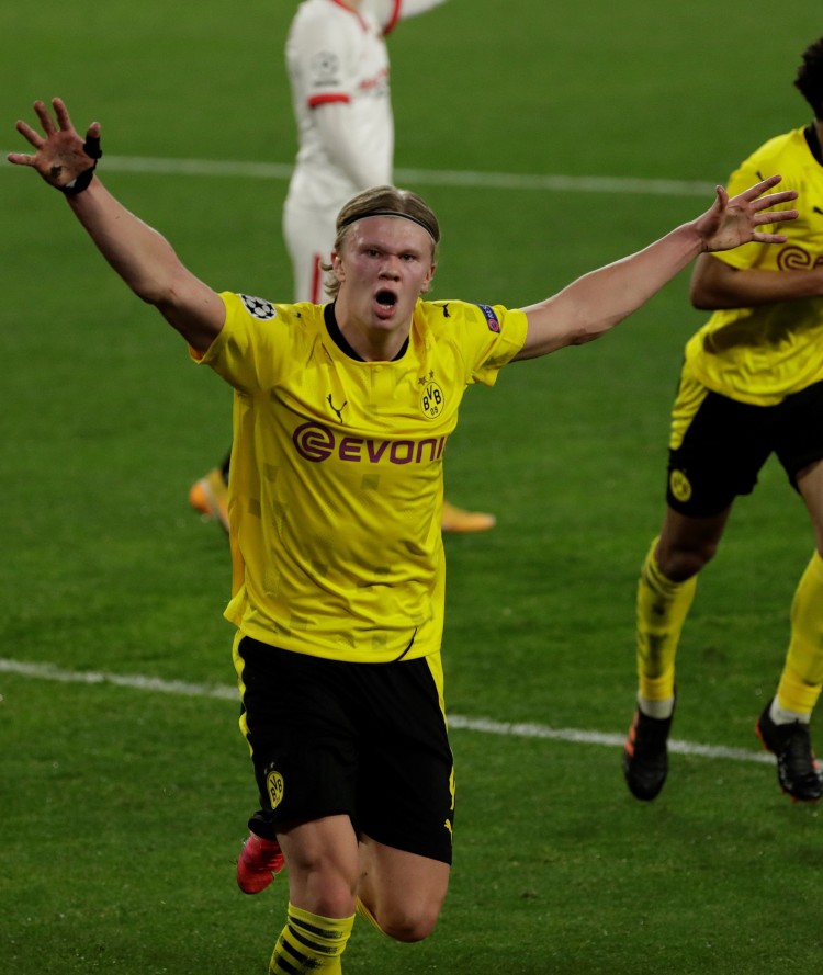 世体：巴萨2000万欧正式报价勒沃库森中卫约纳坦-塔