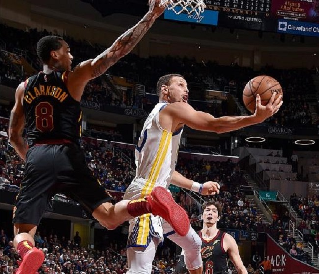 锐评滕哈格，讨论金球奖？C罗到底说了些啥？【老佳】